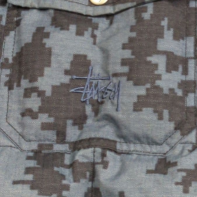 90s 00s OLD STUSSY デジカモ ダウン ジャケット カモ柄 迷彩 - メルカリ