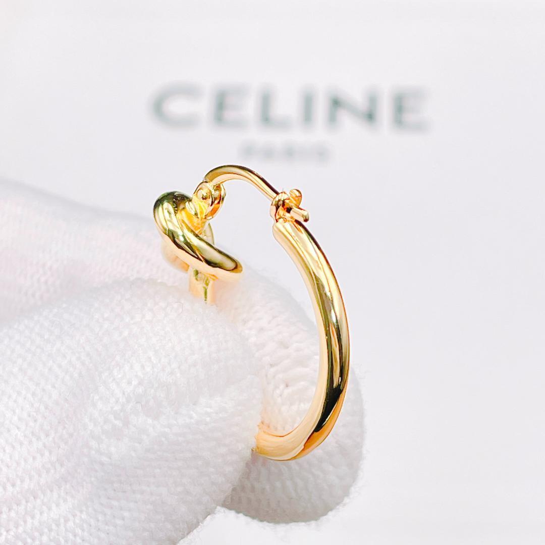 ◇セリーヌ◇ 新品仕上済 ノット スモール フープ ピアス ゴールド 2.61g