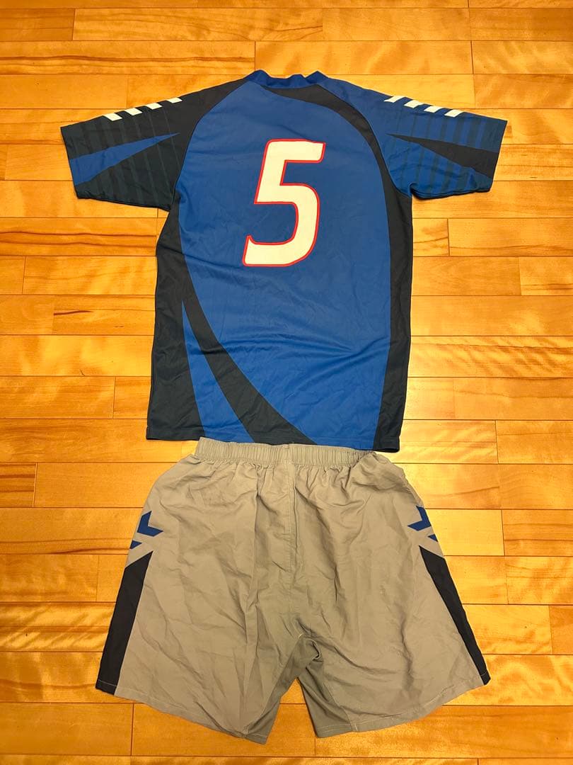 hummel サッカーシャツ・ショーツセット 5番 成徳深谷ユニフォーム HUMMEL