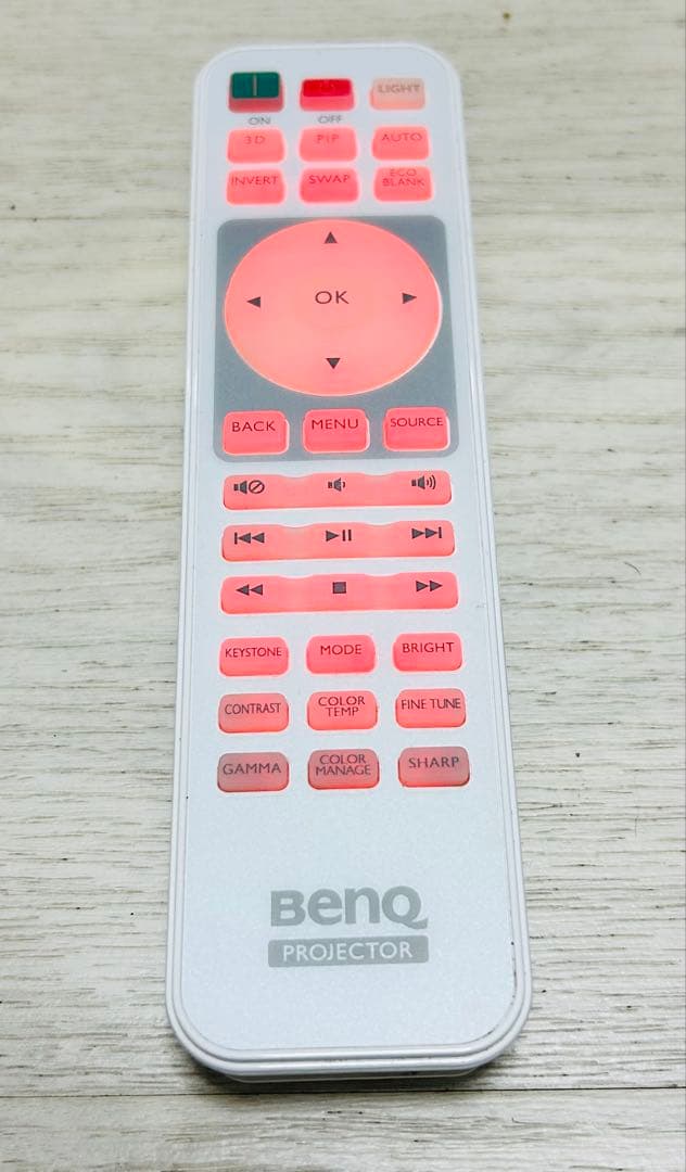 BenQ ベンキュー プロジェクター HT1070 PROJECTOR 動作OK A9