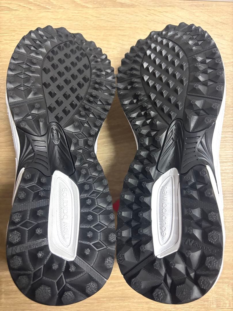 未使用 28.5cm D ニューバランスゴルフシューズ UGS530A ホワイト