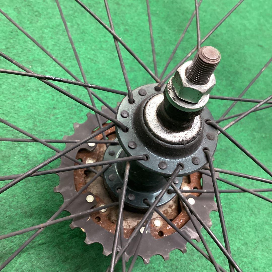 アルミリム 後輪 700C 外装7段 28cタイヤがついてました