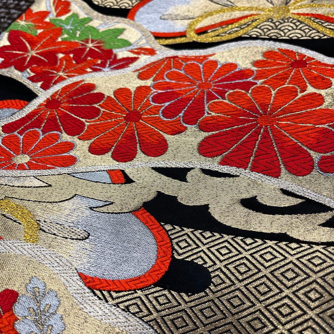 売り切り・豪華】正絹 袋帯 黒地 四季の花々 雲取り 金糸 六通柄