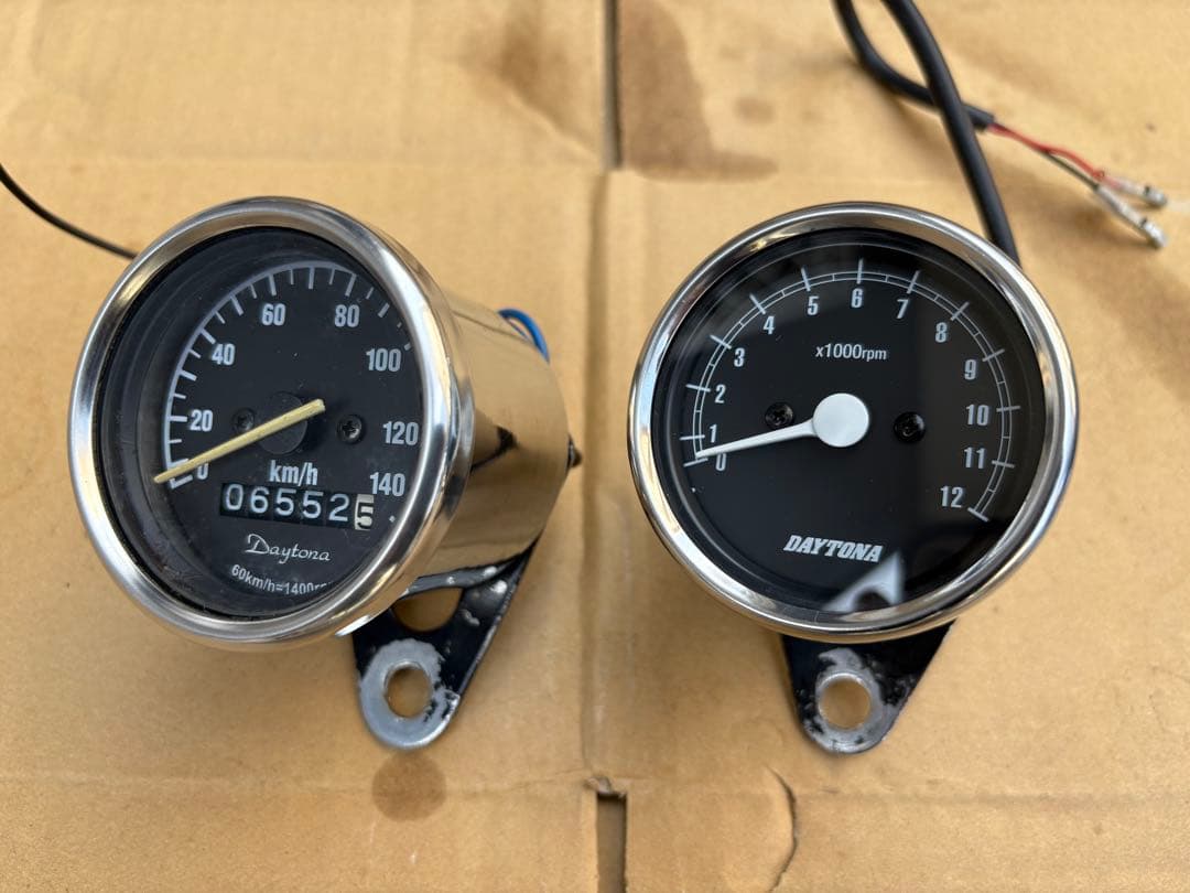 今日まで　DAYTONA メーターセット Amazon.co.jp: デイトナ(Daytona) バイク用 機械式 スピードメーター
