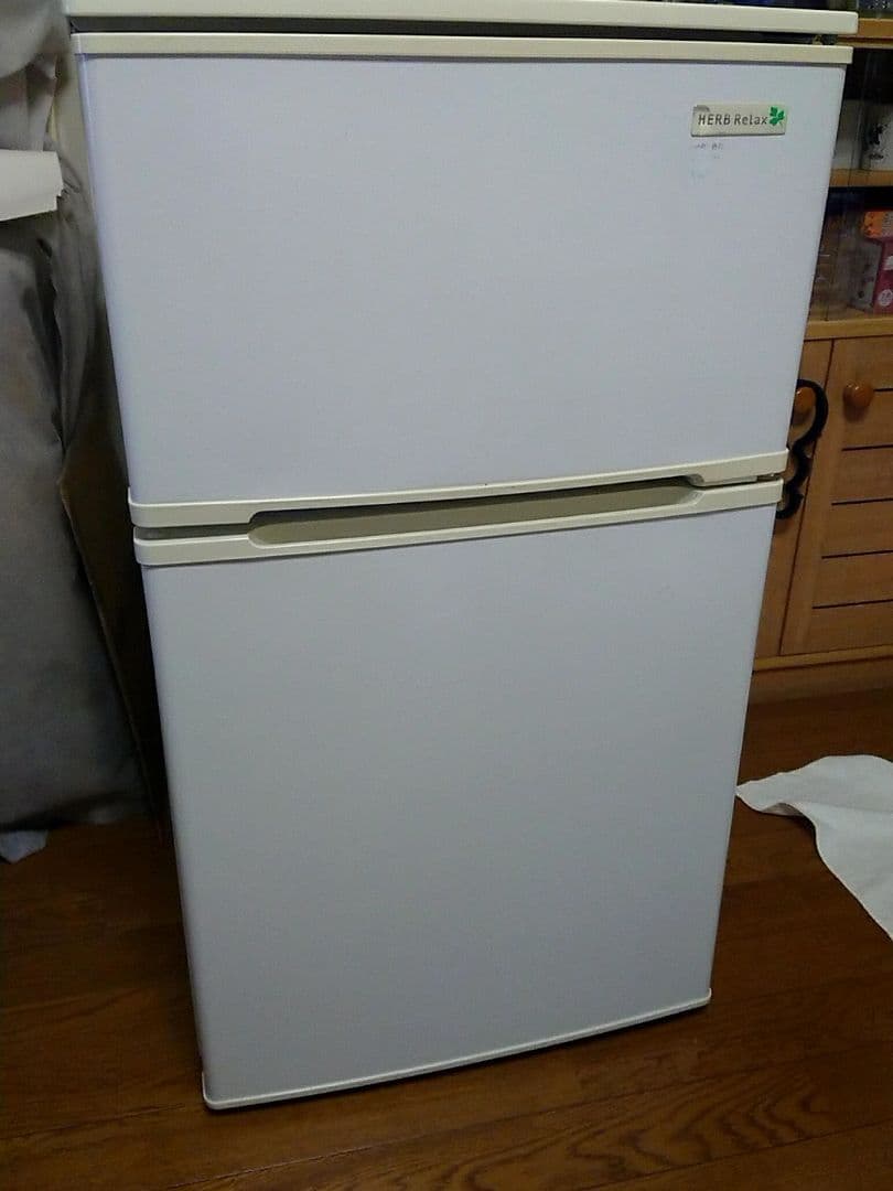 ノンフロン冷凍冷蔵庫 YRZ-C09B1 90L 2015年製 送料込み Amazon.co.jp: HERBRelax YRZ-C09B1 ヤマダ電機オリジナル 直冷式