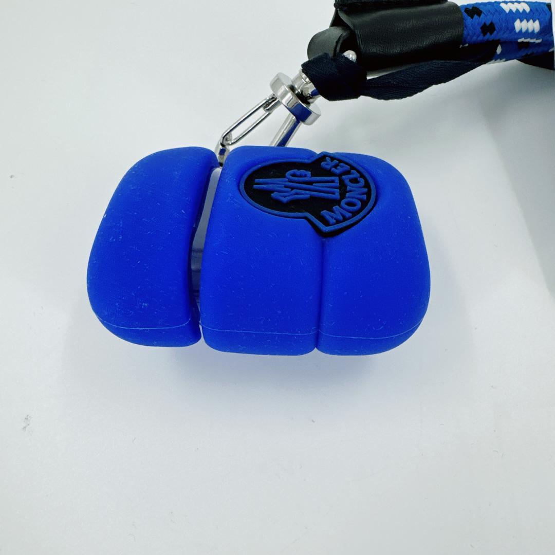 MONCLER モンクレール AirPodsケース ショルダー紐 シリコン 青 - メルカリ