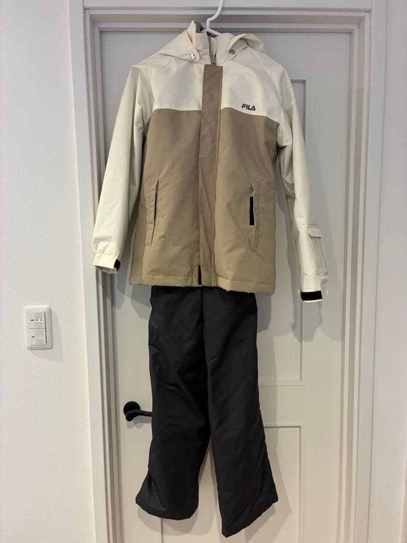 FILA スキーウェア 子ども用 ベージュ/ホワイト/ブラック 楽天市場】スキーウェア キッズ filaの通販