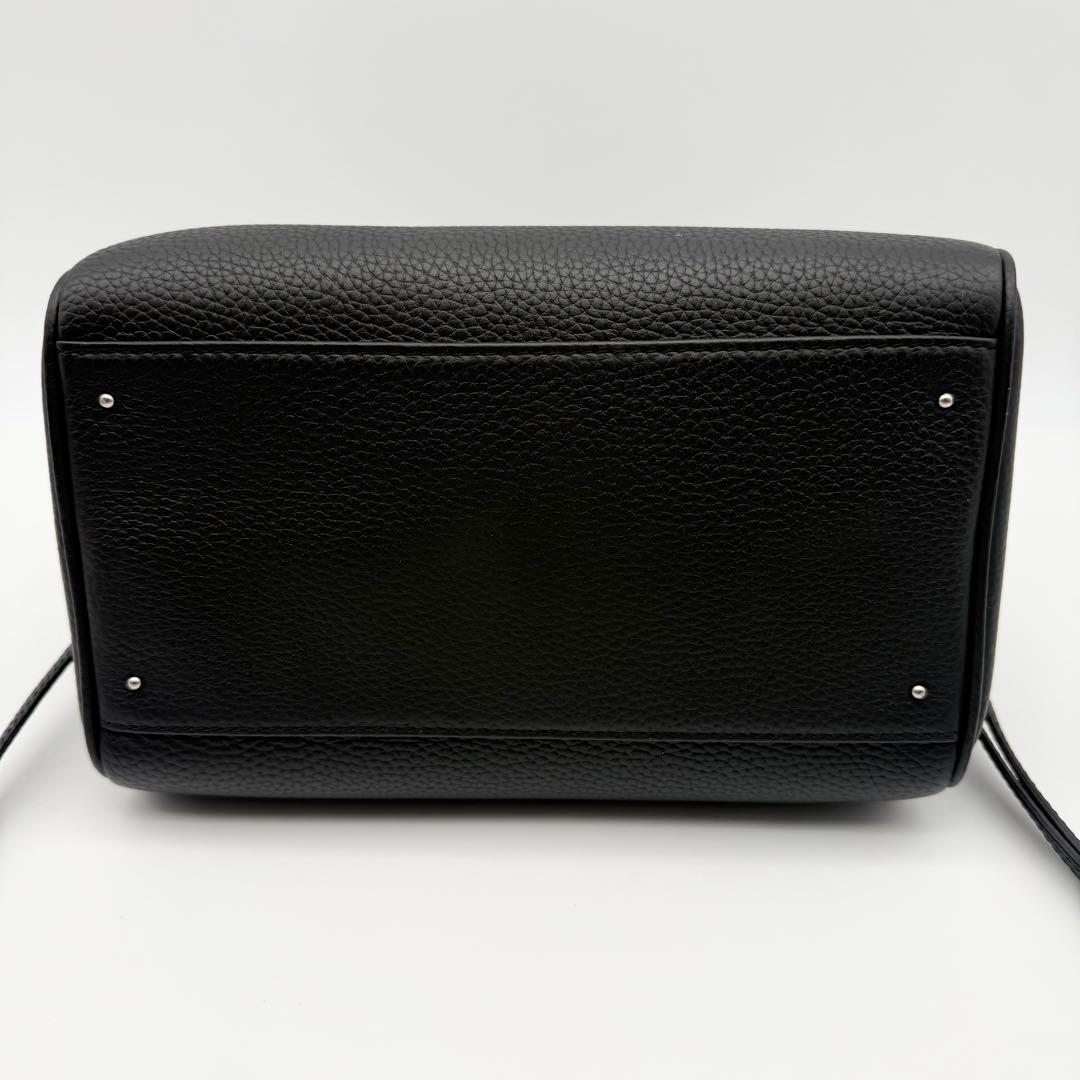 未使用級】VASIC ヤンチェオンテンバール 2way ハンドバッグ 黒 - メルカリ