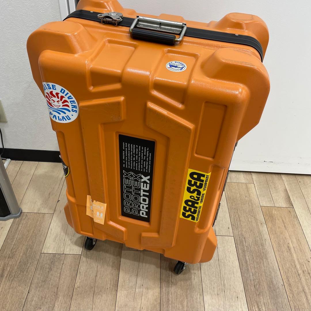 プロテックス　PROTEX CR-7000 オレンジ キャリーケース　ハード 業界シェアNo.1＞容量106LプロスペックキャリーコンテナCR-7000