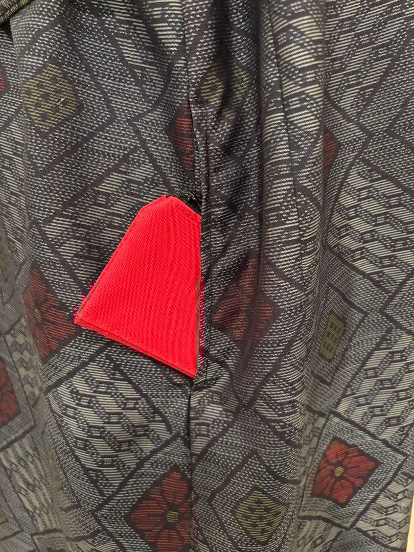 161 着物リメイク 正絹 本場大島紬 花菱文 ロングコート ウエスト