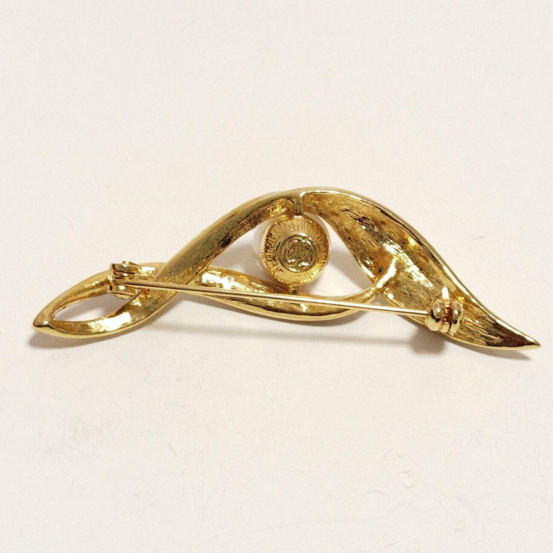 極美品✨️】VENDOME BOUTIQUE パール クリスタル ブローチ - メルカリ