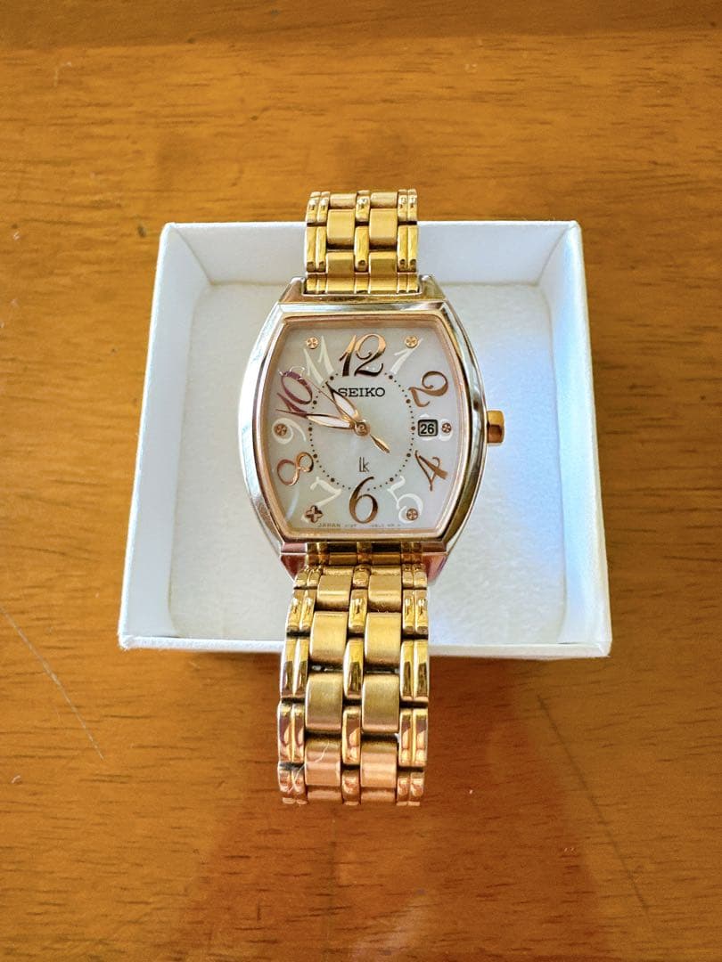 セイコー 腕時計 ルキア ピンク文字盤 ソーラー電池 稼働品 LUKIA セイコー ルキア ソーラー電波 腕時計 ブランド レディース
