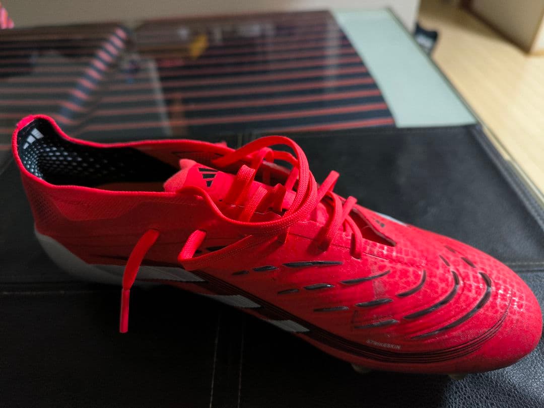 【3/28 17時までの価格】アディダス　プレデターエリート　ag　27.5cm