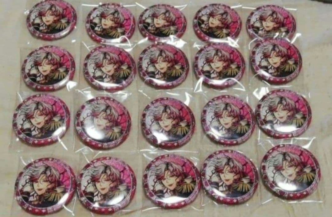 悪魔執事と黒い猫 あくねこ アモン 缶バッジ サンリオ グリッター缶