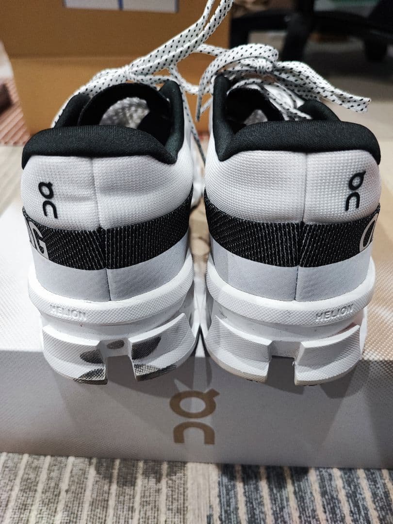 On クラウドモンスター2 ホワイト 25.5cm 幅広め ランニングシューズ