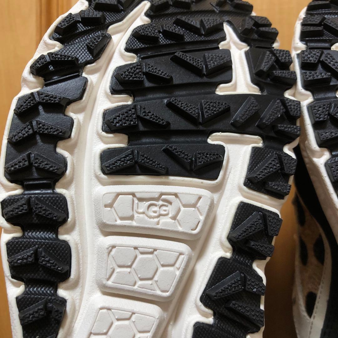 ugg×atoms 別注　CA805 チーター　23.5cm