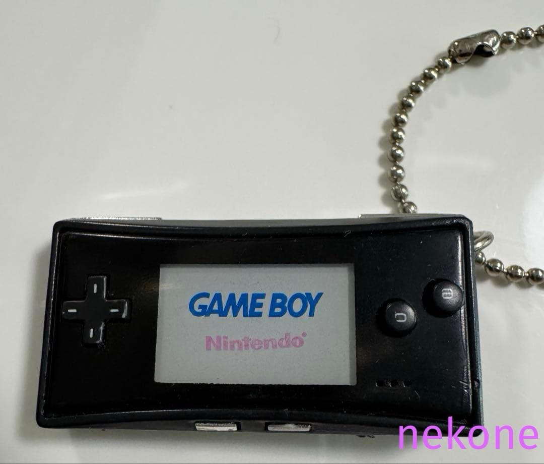 希少品】ゲームボーイミクロ キーホルダー 黒色 ミニチュア ガチャガチャ