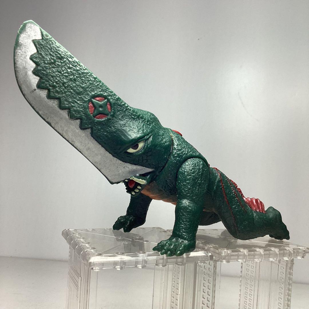 BANDAI 1998 ギロン 昭和ガメラ「ガメラシリーズ」ソフビ - メルカリ