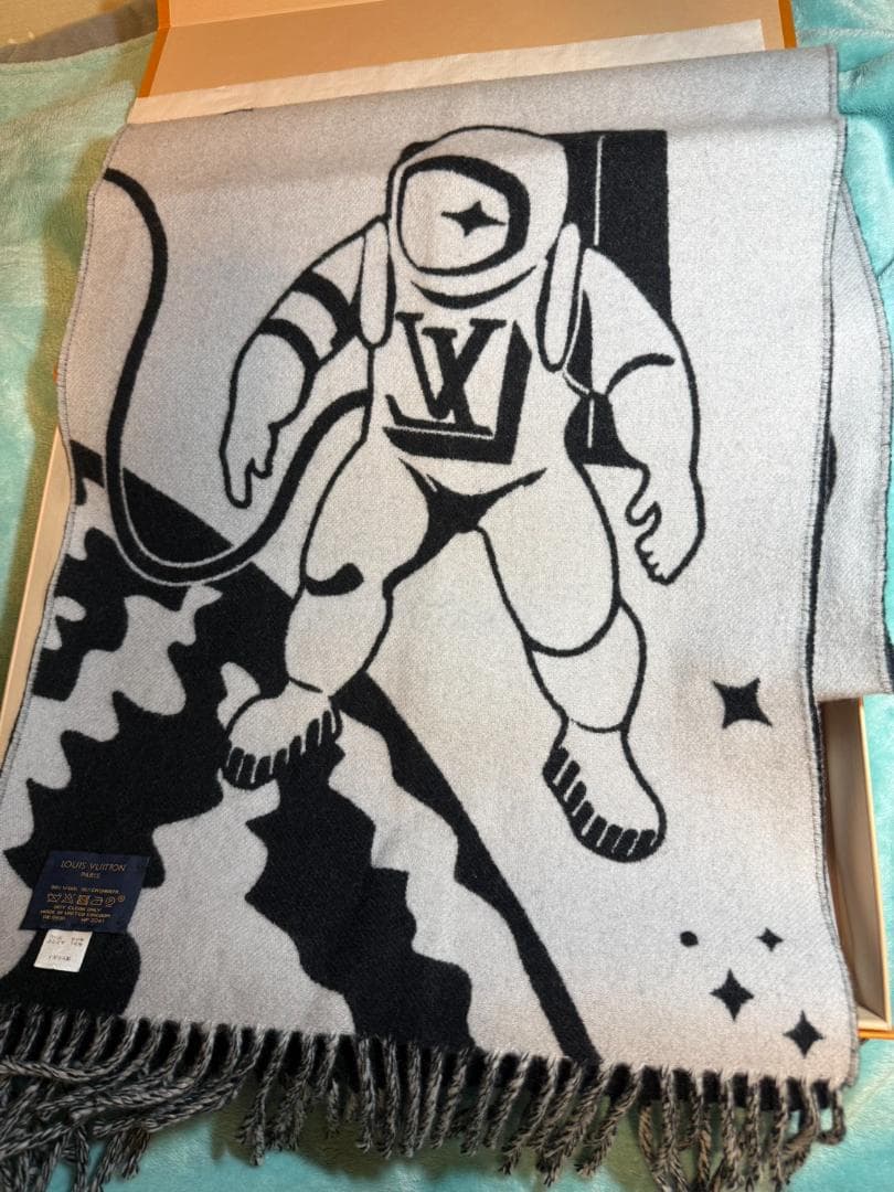 【超激レア】ルイ・ヴィトン　エシャルプ・シティサテライト マフラー　宇宙柄 楽天市場】【本物保証】 【京都屋質店】【LOUIS VUITTON ルイヴィトン