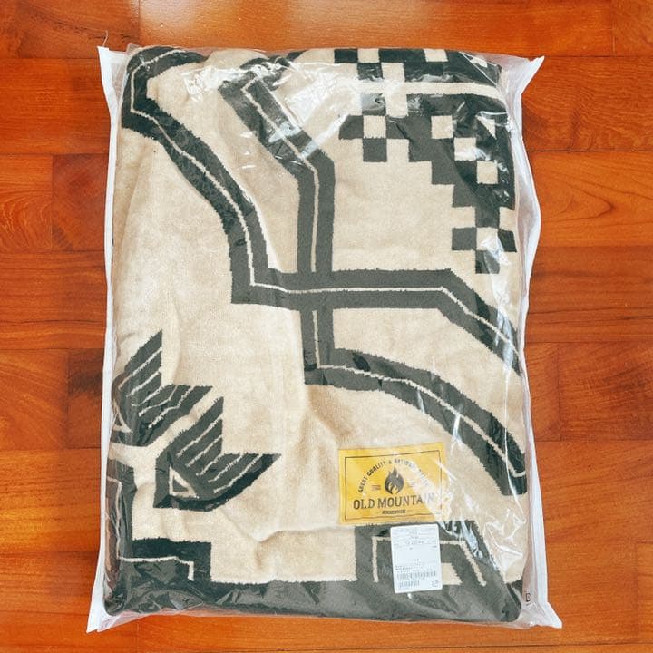 カケモノ夏】OLD MOUNTAIN kakemono ベージュ カケモノ 即購入OK！！急