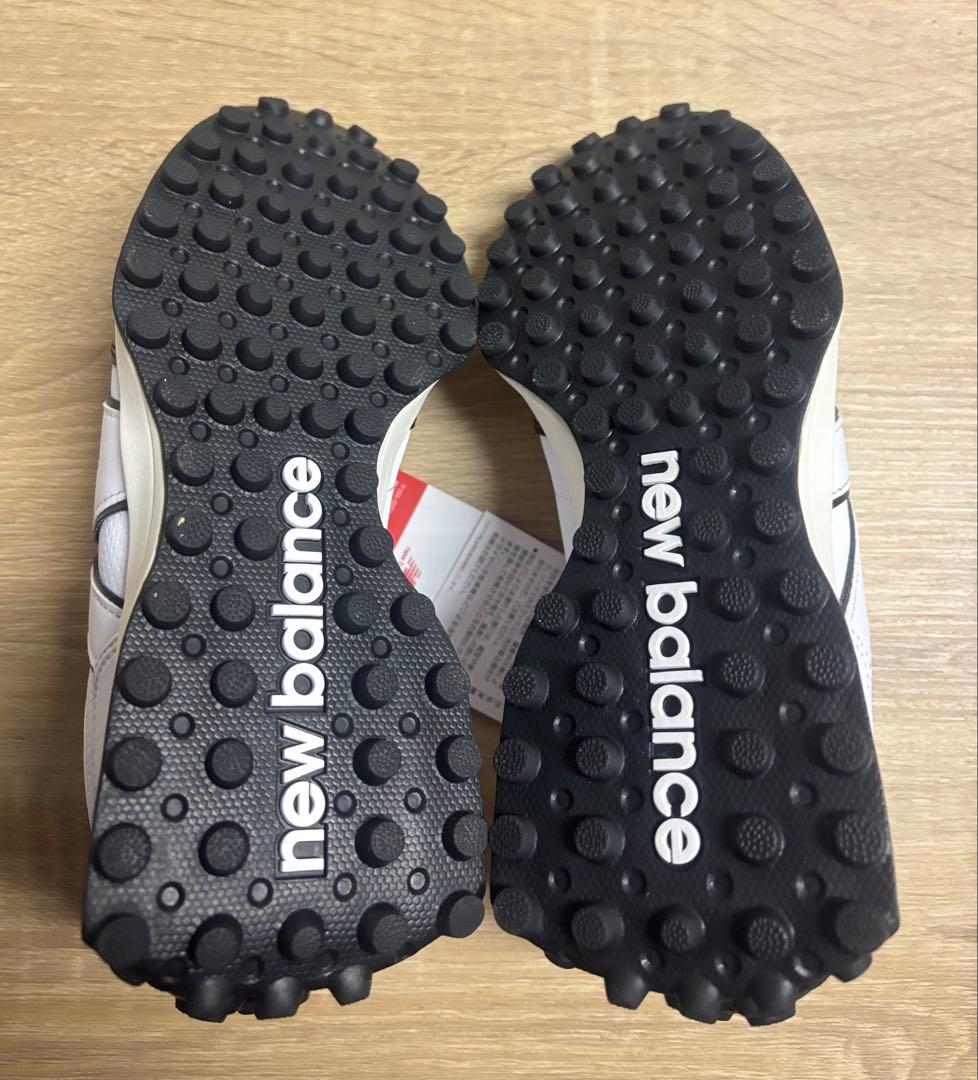 未使用 24.5cm D ニューバランスゴルフシューズ WGS327AFホワイト