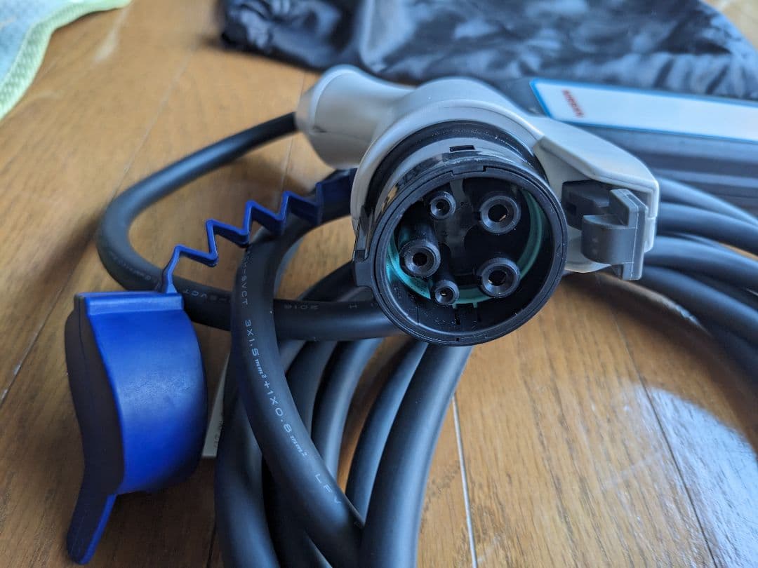 Nissan EV 充電ケーブル 200V 7.5m