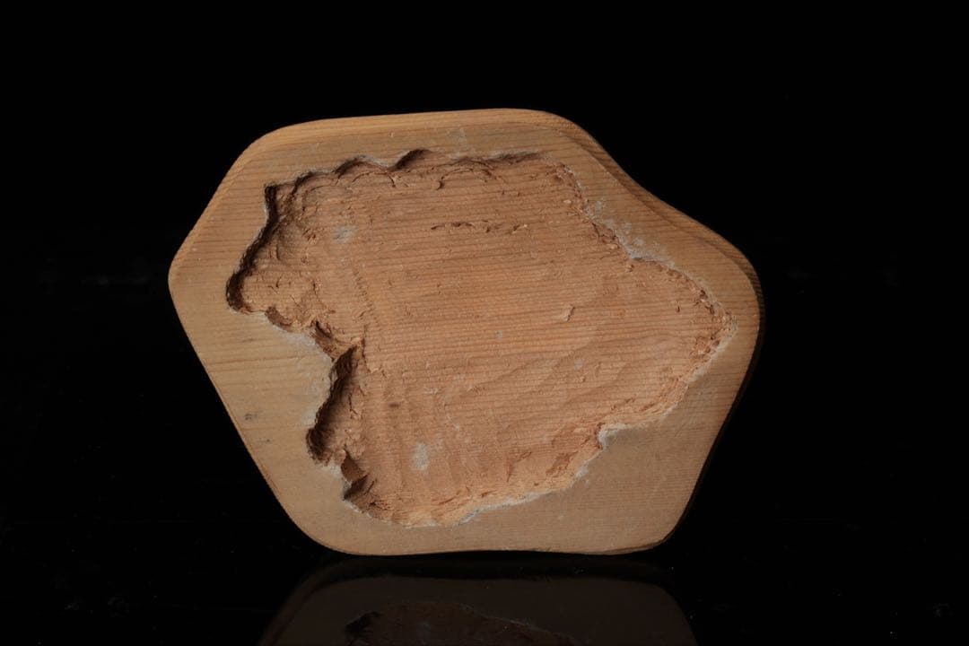 中国 太湖石 木製台座付 5.4kg 鑑賞石 文人石 水石 天然石 盆石 飾石