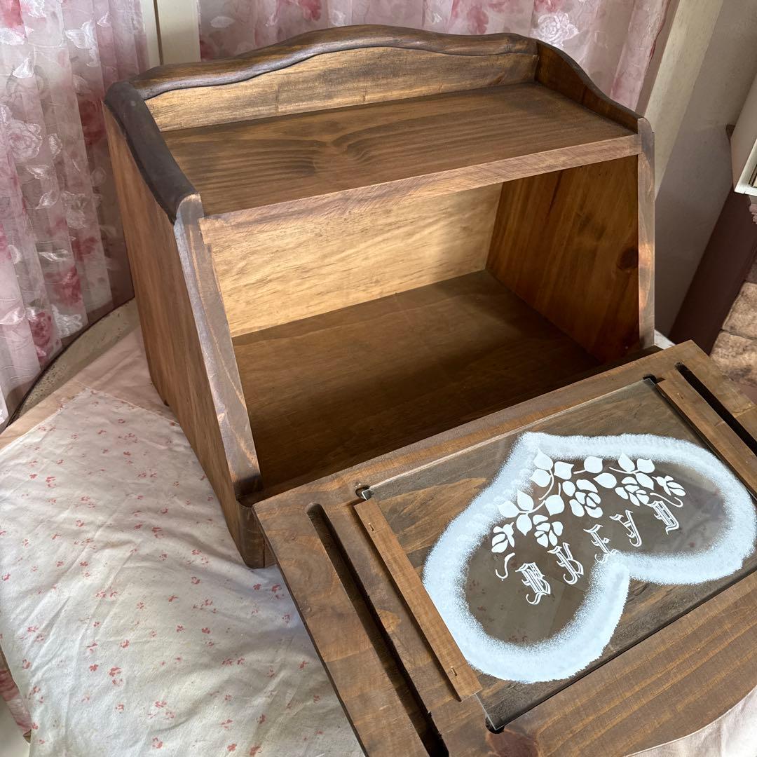 ハートローズ ブレッドボックスス ブラウン ハート型のガラスフレンチ