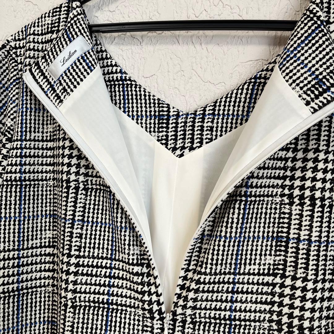 新品タグ付き レリアン プラスハウス チェック柄 浅Vネック 半袖