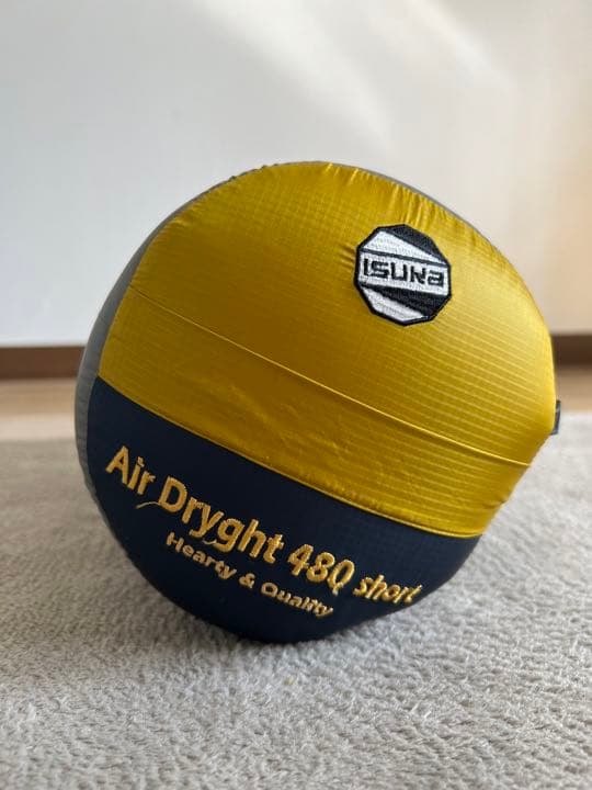 ISUKA シュラフ 保管袋付き 美品+圧縮袋+保管袋】ISUKA Air Plus