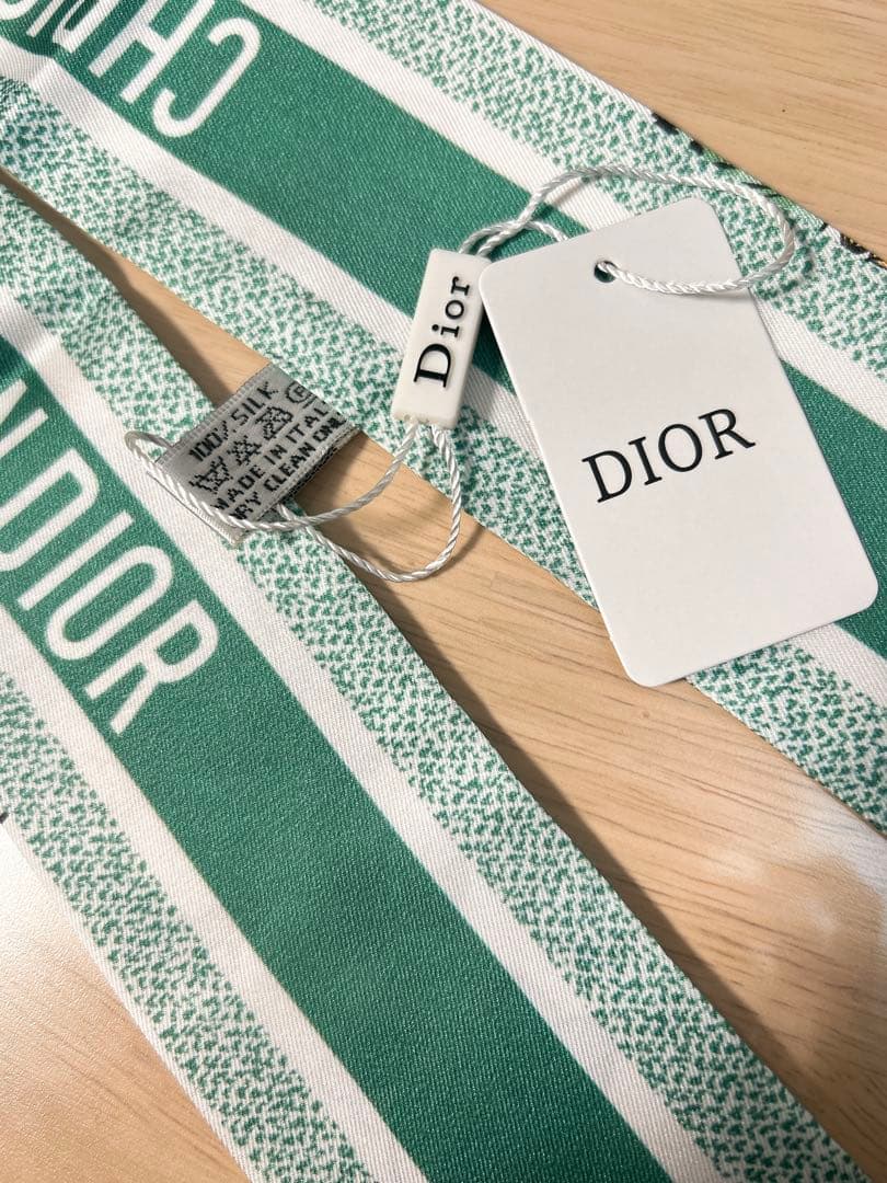 フラワー バタフライ スカーフ グリーンDIOR - メルカリ