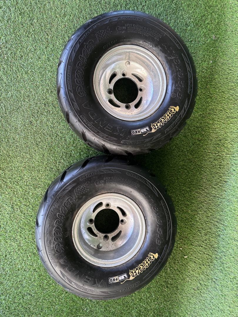 キ*K様 ケンダ SPEEDRACER 18x9.5-8 タイヤホイールセット