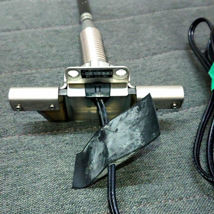 NTTdocomo 自動車電話アンテナ TZ-840型 TRアンテナ - メルカリ