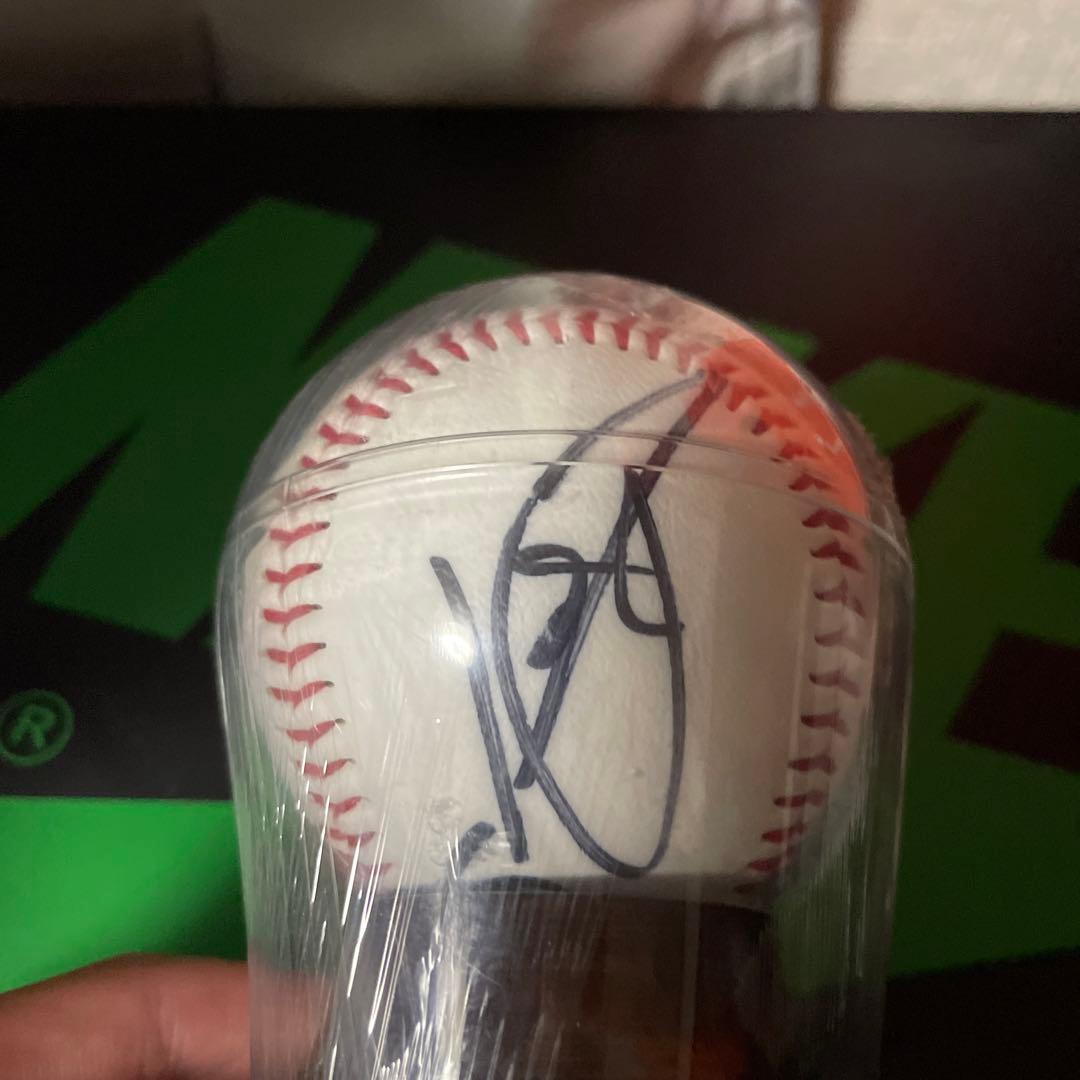 西武 中村剛也 サインボール - メルカリ