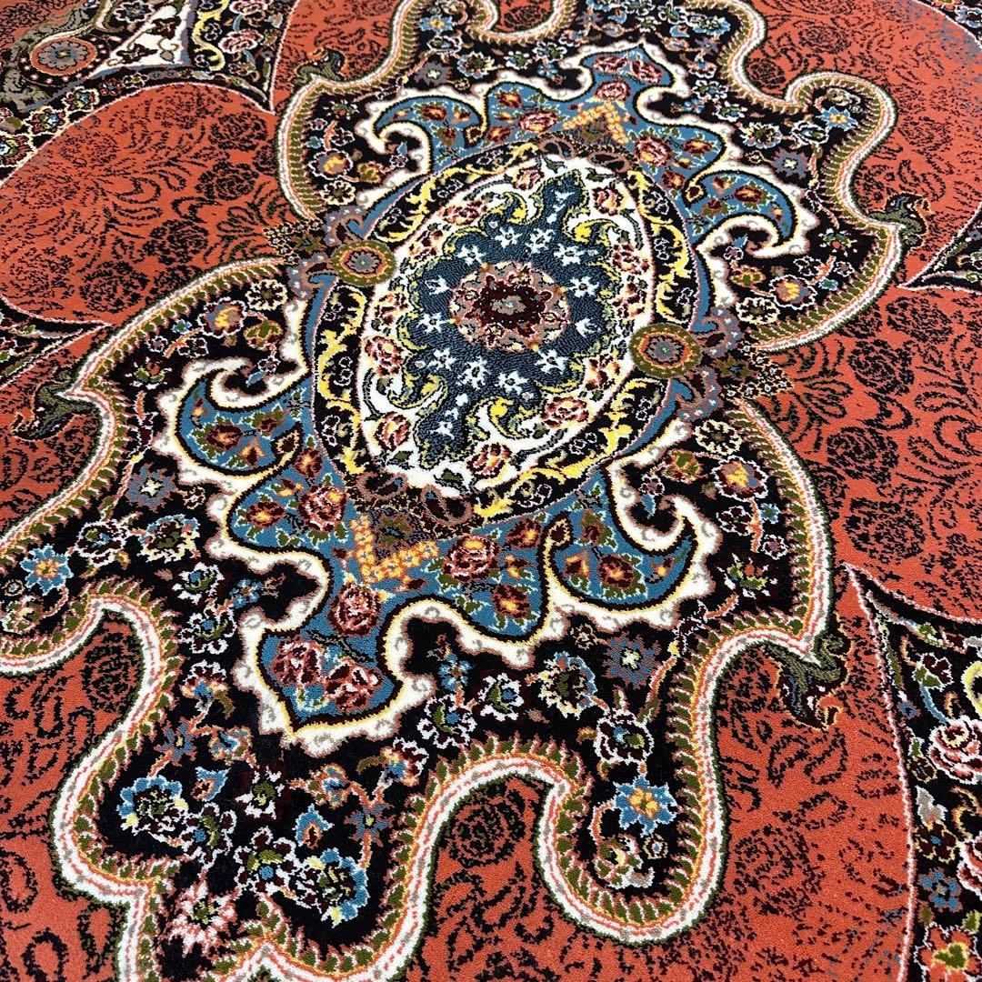 【新品未使用】ペルシャ産　絨毯　機械織　朱色　ボタニカル　幾何学模様　オリエント クラシック・ペルシャ柄のウィルトン織りラグマット 約 235×320 cm 6畳