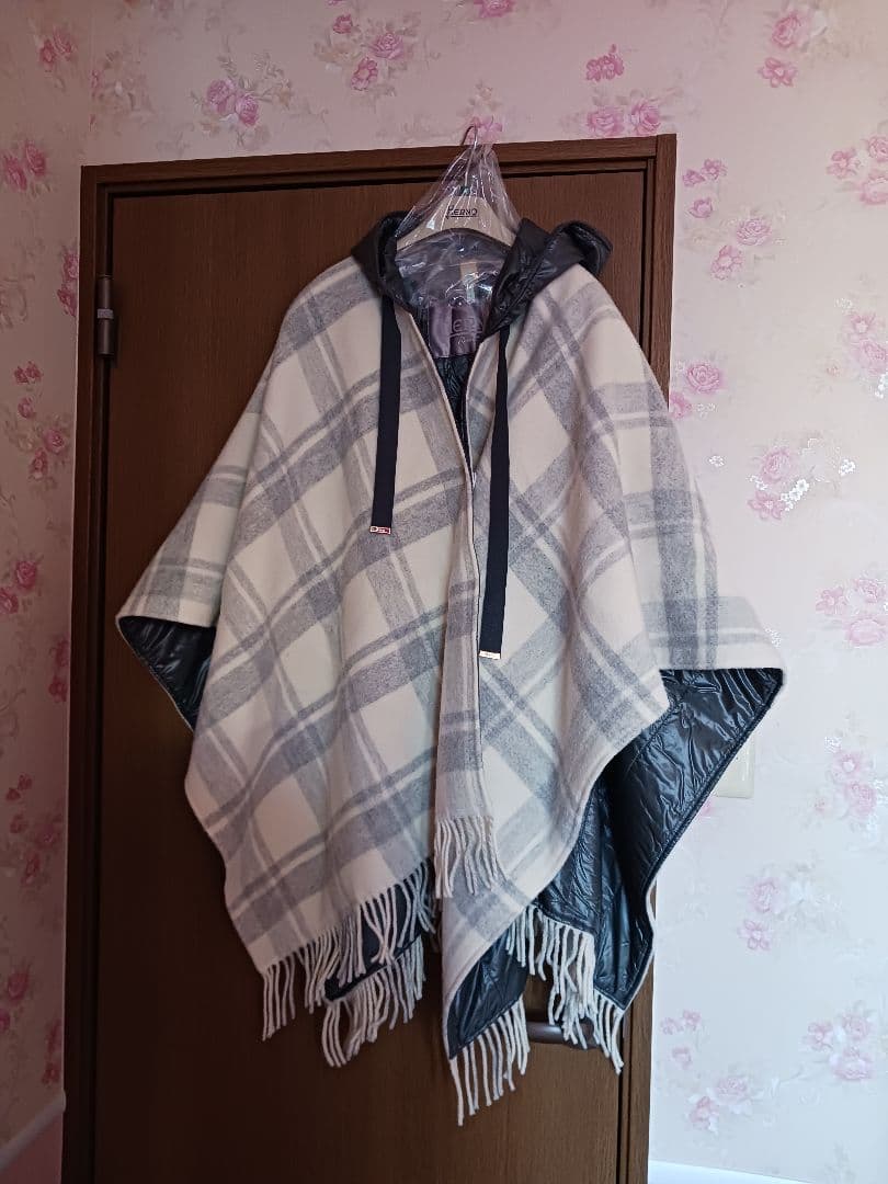 a4aaaヘルノ　リゾートポンチョ　フリンジ HERNO（ヘルノ） HERNO RESORT リゾート ポンチョ GC00056DR 33395