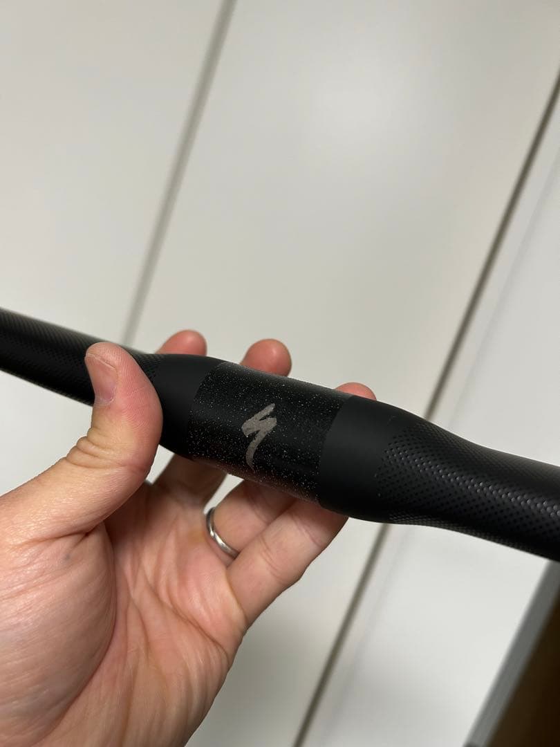 訳有新品 エアロフライ2風 ドロップハンドル カーボン ケーブル内装