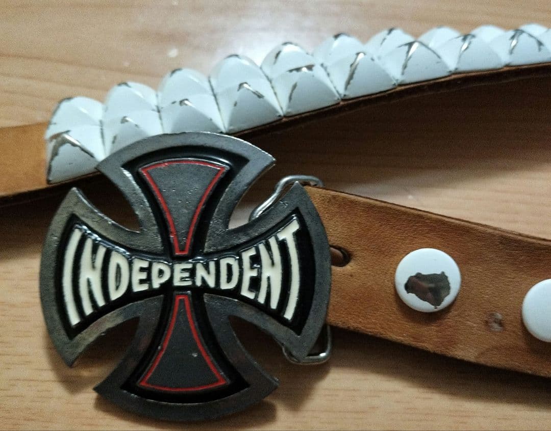 INDEPENDENT アイアンクロス バックル インディ - メルカリ