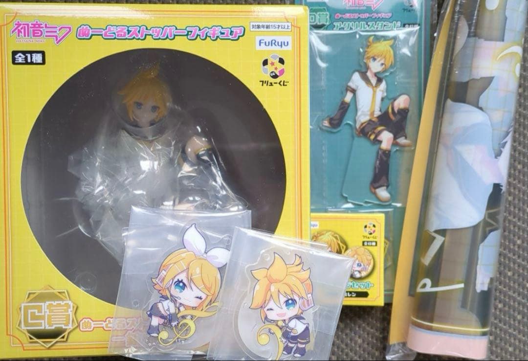 初音ミク ヴァンパイアフェス 色紙 渋谷 マルイ PEACH-PIT Amazon.co