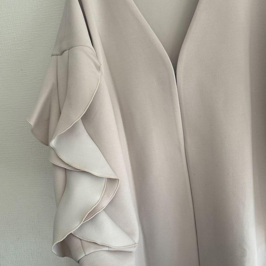 ヤマダヤ フェンネル Vネックフリルスリーブコート - メルカリ