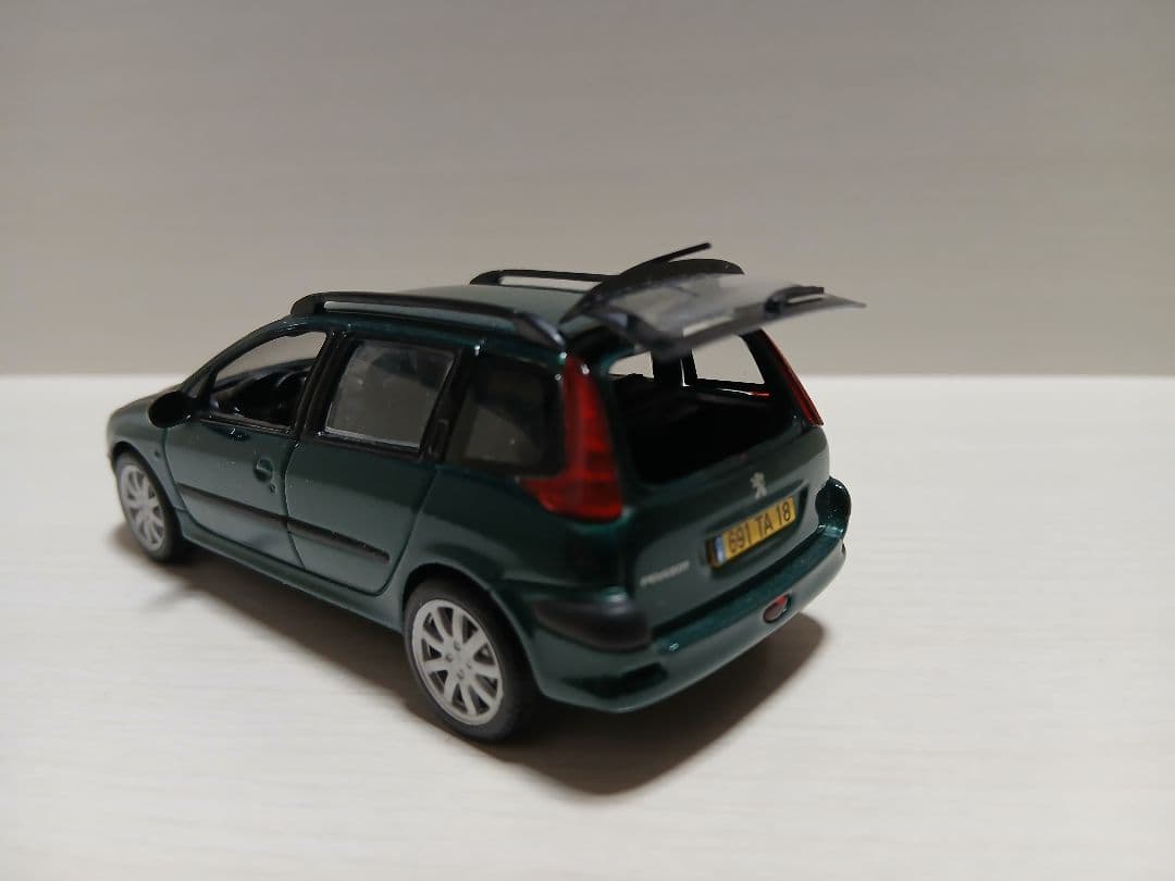 NOREVノレブ製 Peugeotプジョー206SW 1/43スケールミニカー - メルカリ