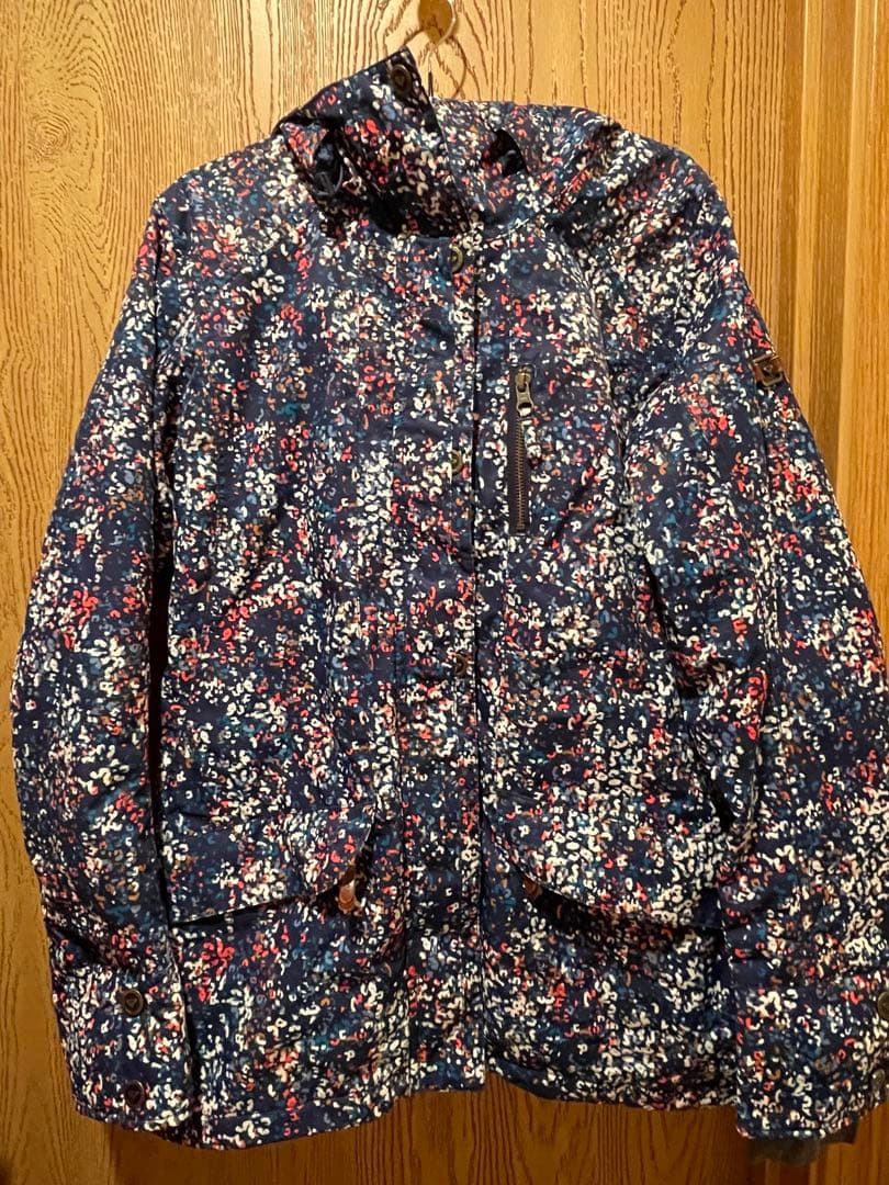 ROXY スキー・スノボウエアー 楽天市場】ロキシー スノーボードウェア スキーウェア ボードウェア