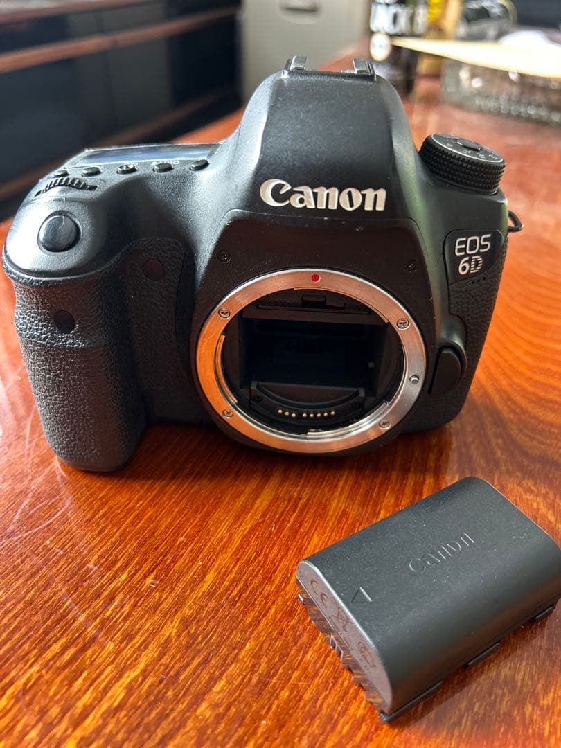 Canon EOS 6D デジタル一眼レフカメラ Amazon | Canon デジタル一眼レフカメラ EOS 6D レンズキット EF24