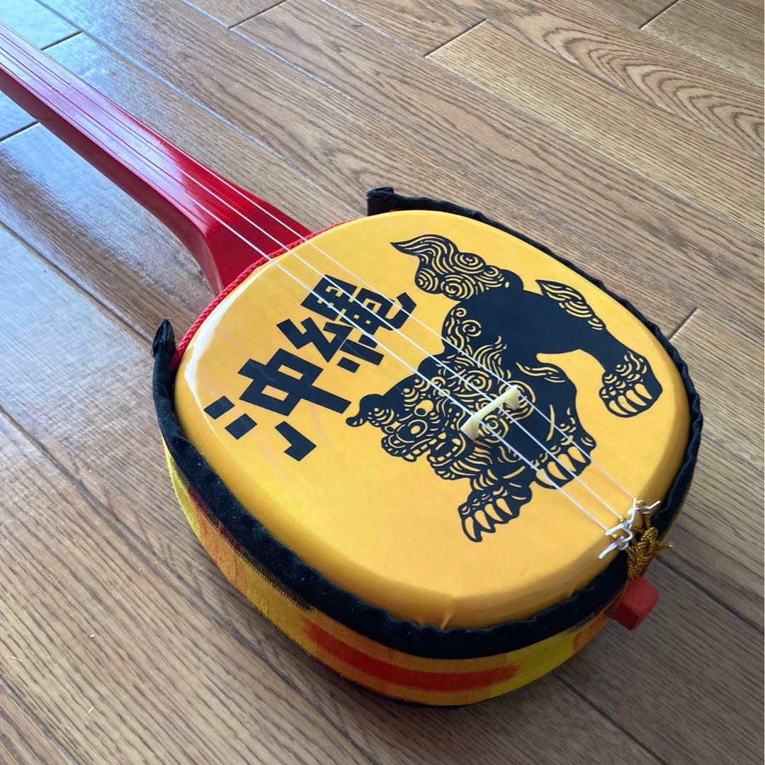 シーサー柄三線（戻らないカラクイ付き） シーサーデザインの三線（戻らないカラクイ付き） シーサーデザインの
