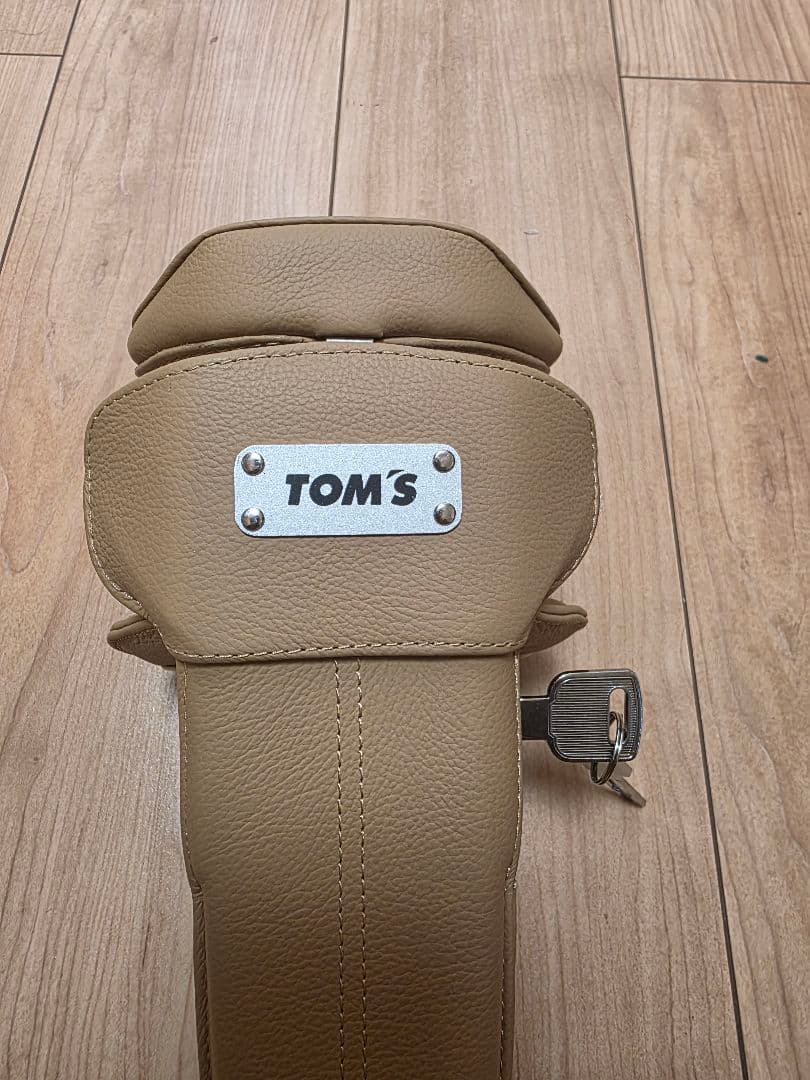 TOM'S ステアリングロック ベージュ 鍵付き imgrc0105687575.jpg