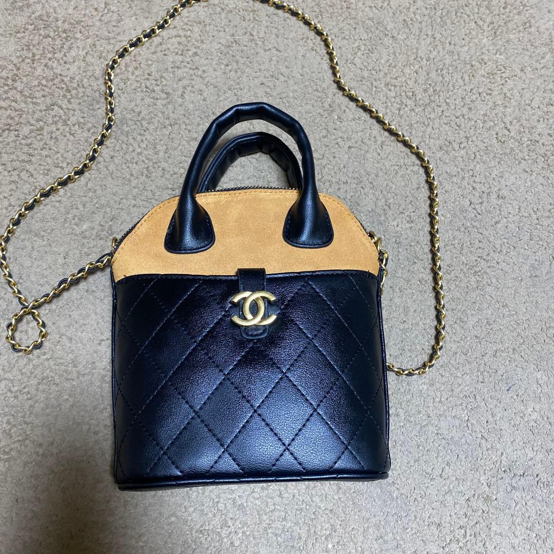 CHANEL ハンドバッグ ブラック　ベージュ　ノベルティ CHANEL（シャネル） ココマーク パイル地 ノベルティ ショルダーバッグ