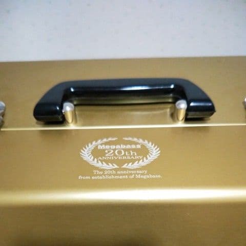 激レア メガバス 20周年記念 限定ルアー付 アサイラム - メルカリ