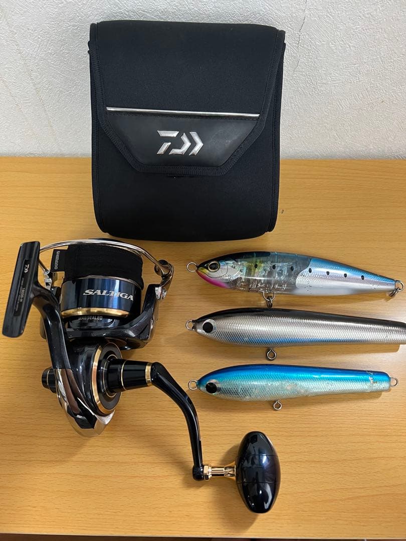 DAIWA SALTIGA 18000８号高級PEライン　ルアー3個付き DAIWA SALTIGA 180008号高級PEライン ルアー3個付き DAIWA SALTIGA