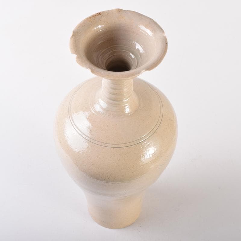 中国 徳化窯白磁 花草刻 花口瓶 C 7060A