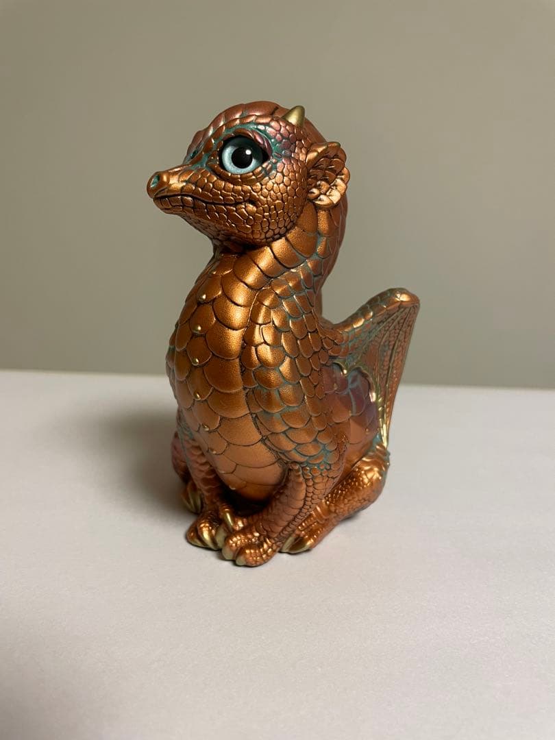 Windstone Editions Fledgling Dragon 置物 Fledgling Dragon – Prismatic Spring – Windstone Editions